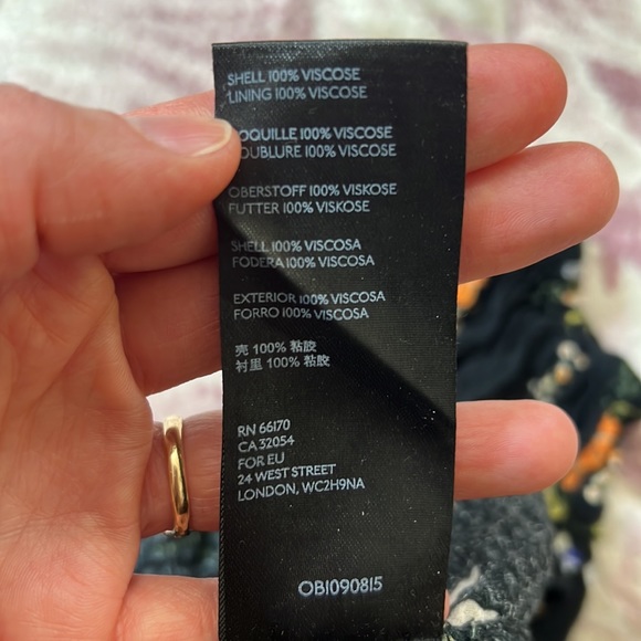 Urban Outfitters Black Floral Rosalind Puff Sleeve Crop Top - Picture 14 of 14